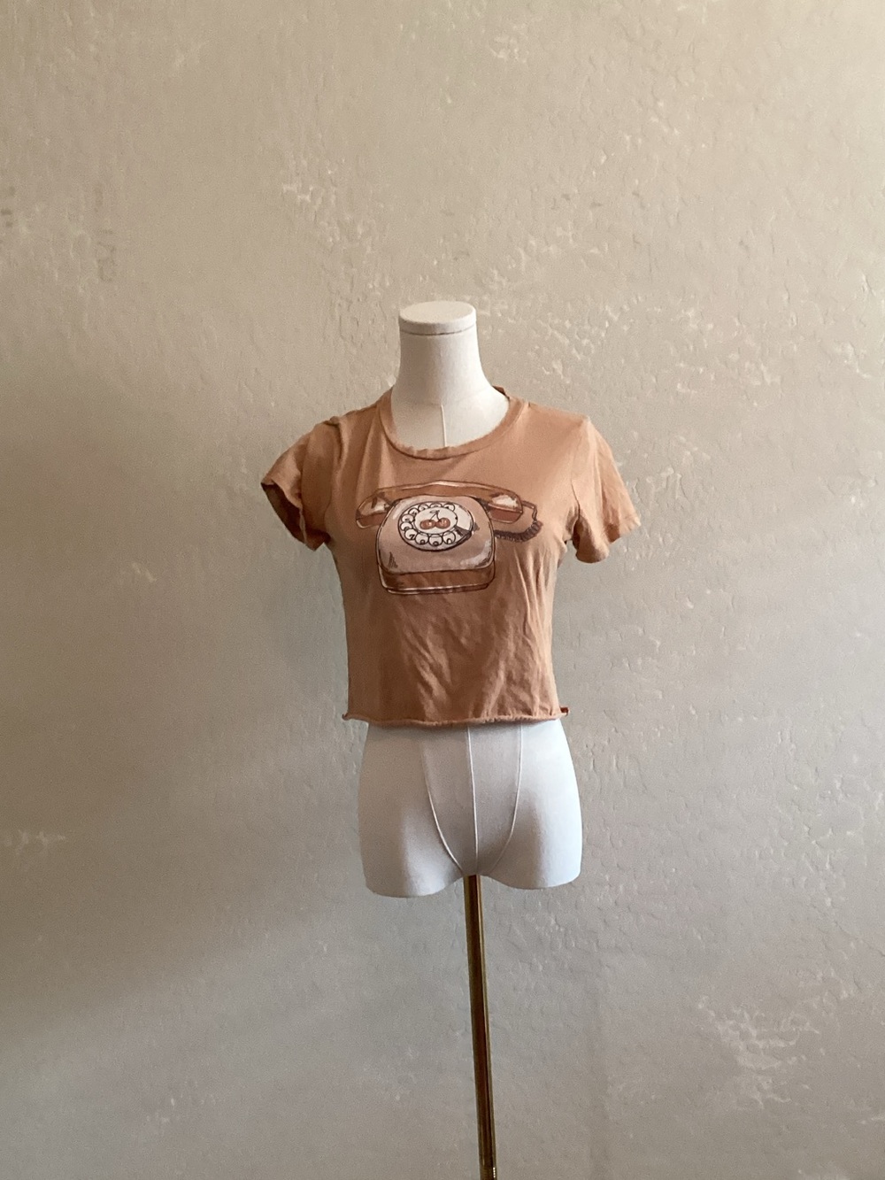 Retro Phone Graphic Crop Top in Tan